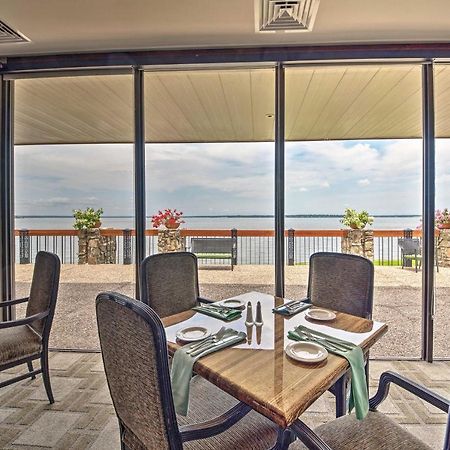 Idyllic Montgomery Condo With Pool And Lake View! Ngoại thất bức ảnh